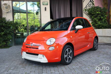 2024 Fiat 500e, three-quarters front